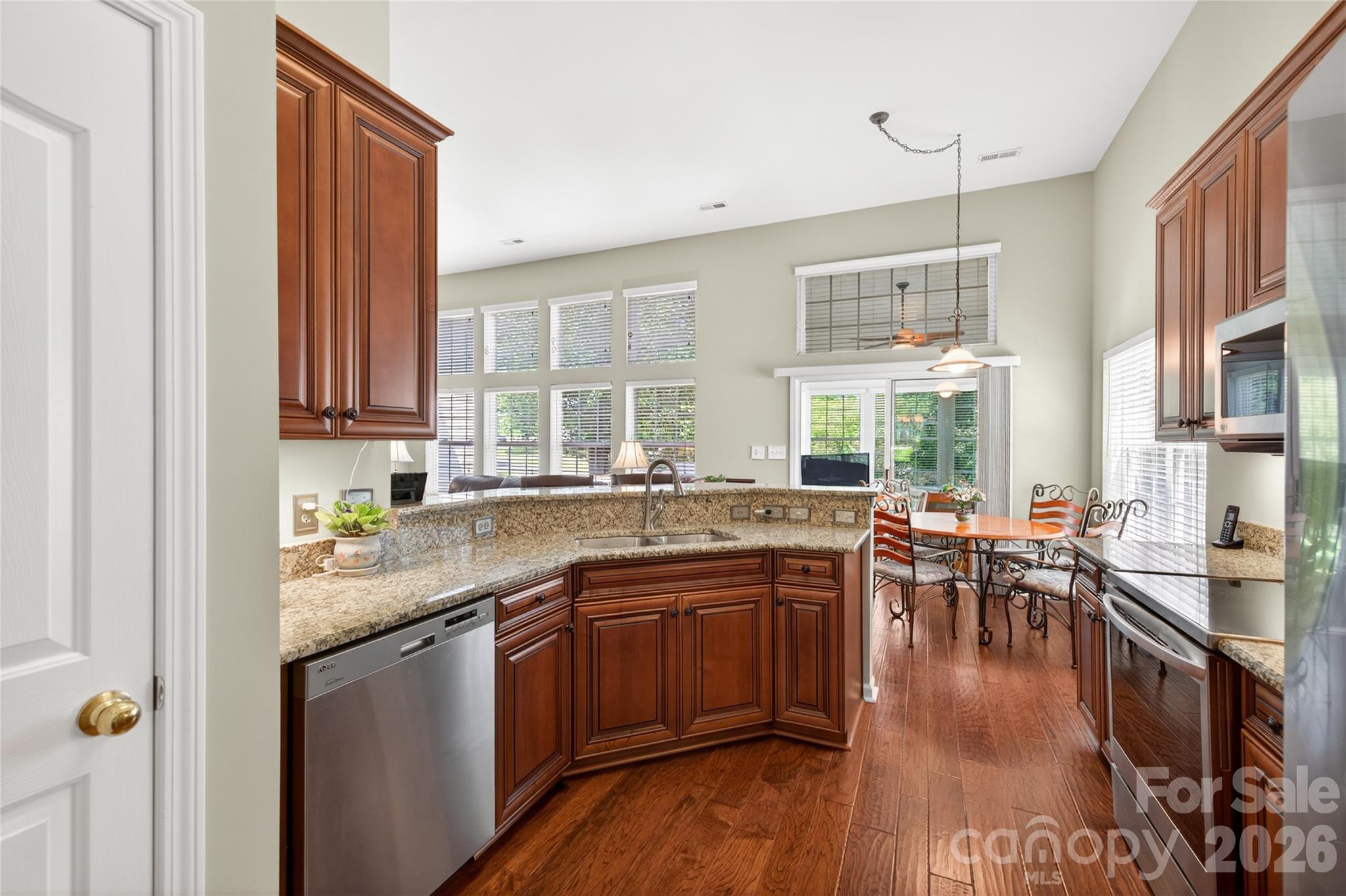 1918 Weighmont Court — Charlotte