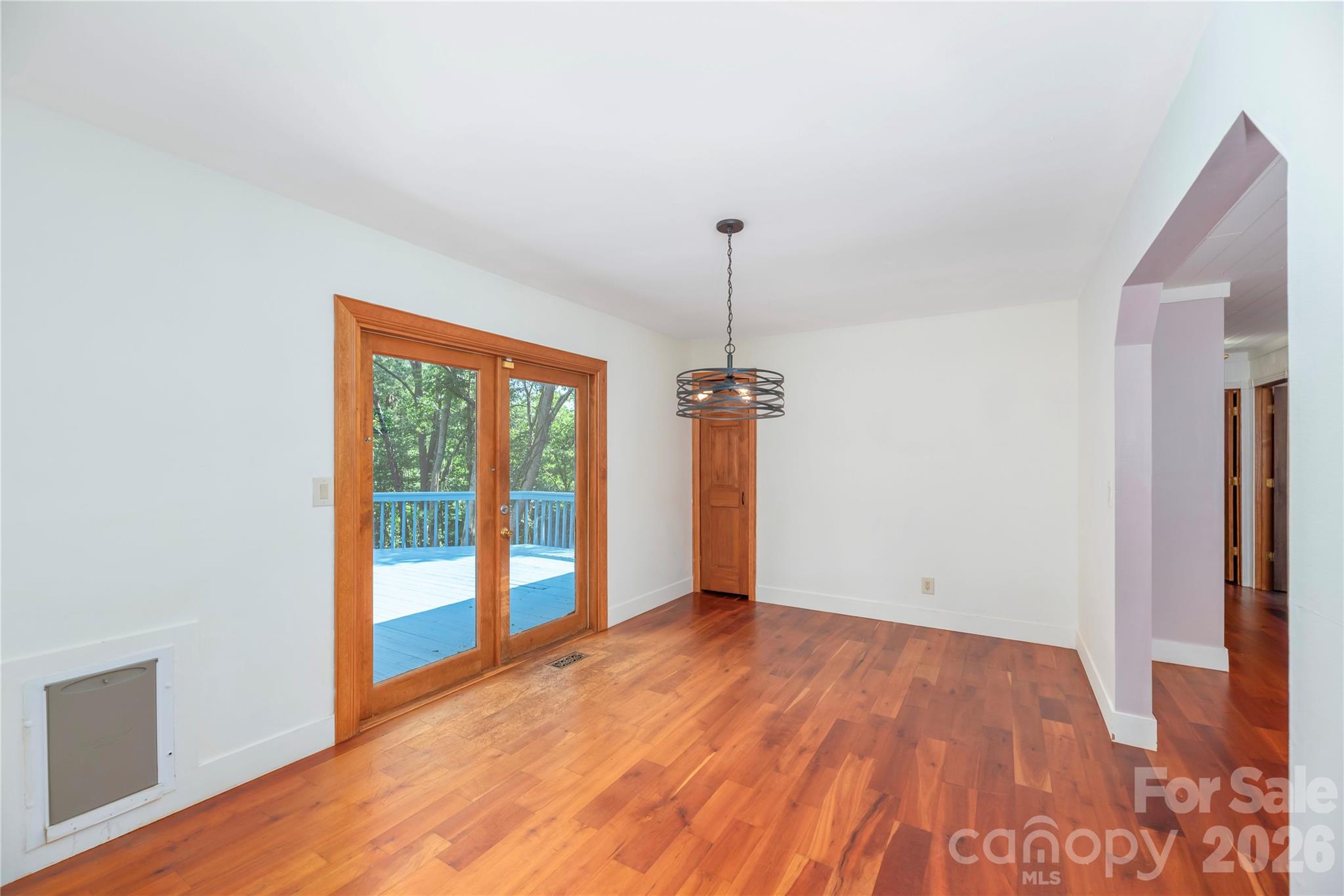 35 McKinney Road — Asheville