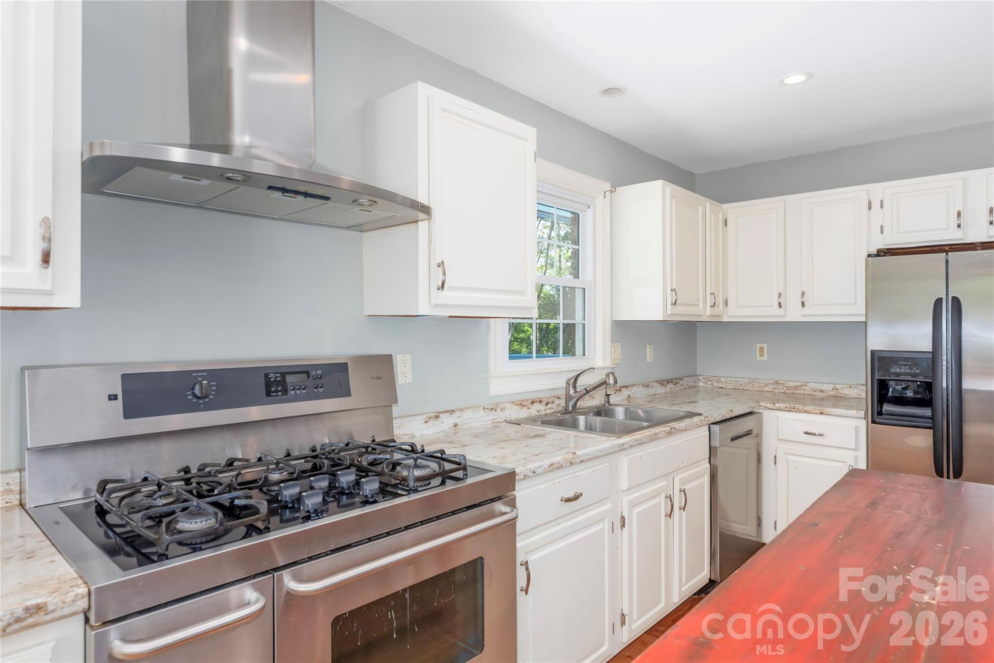 35 McKinney Road — Asheville