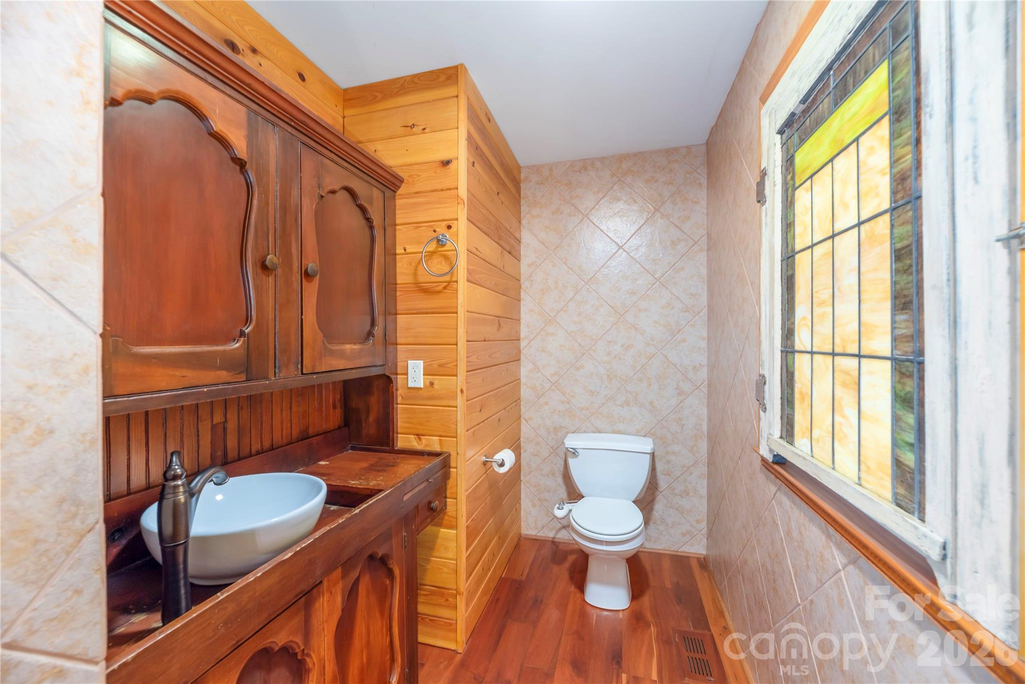 35 McKinney Road — Asheville