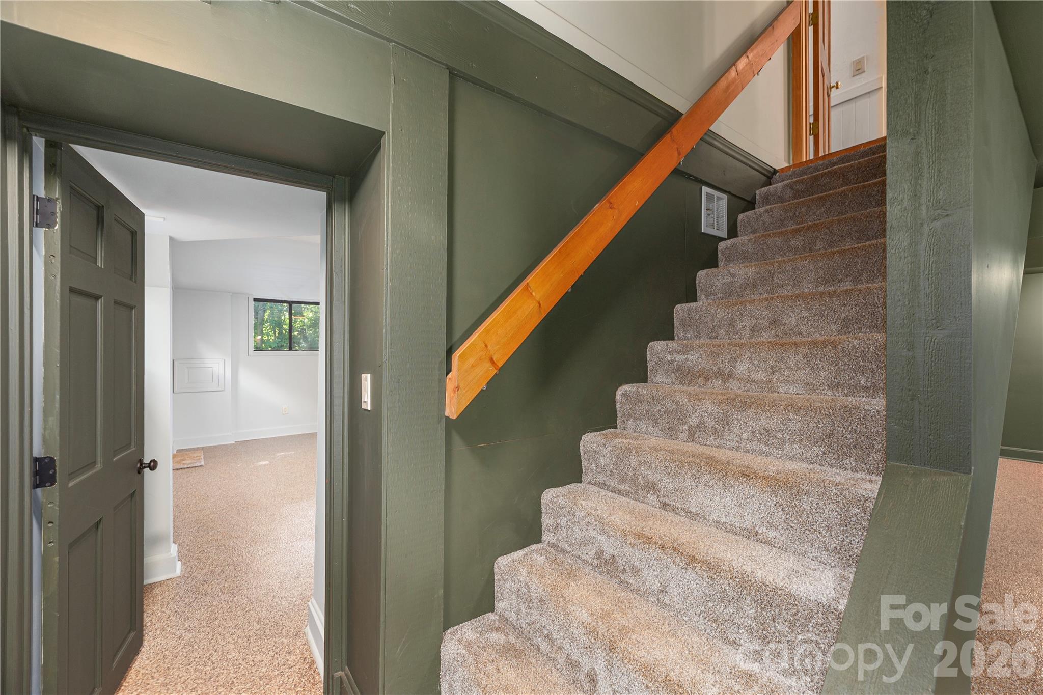 35 McKinney Road — Asheville