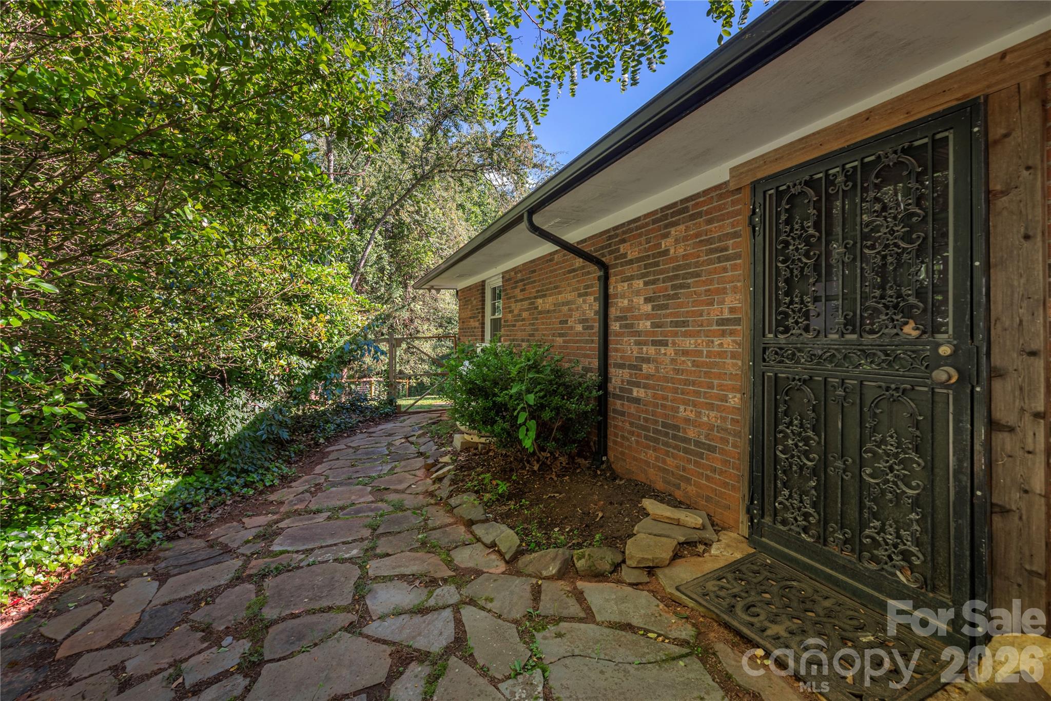 35 McKinney Road — Asheville