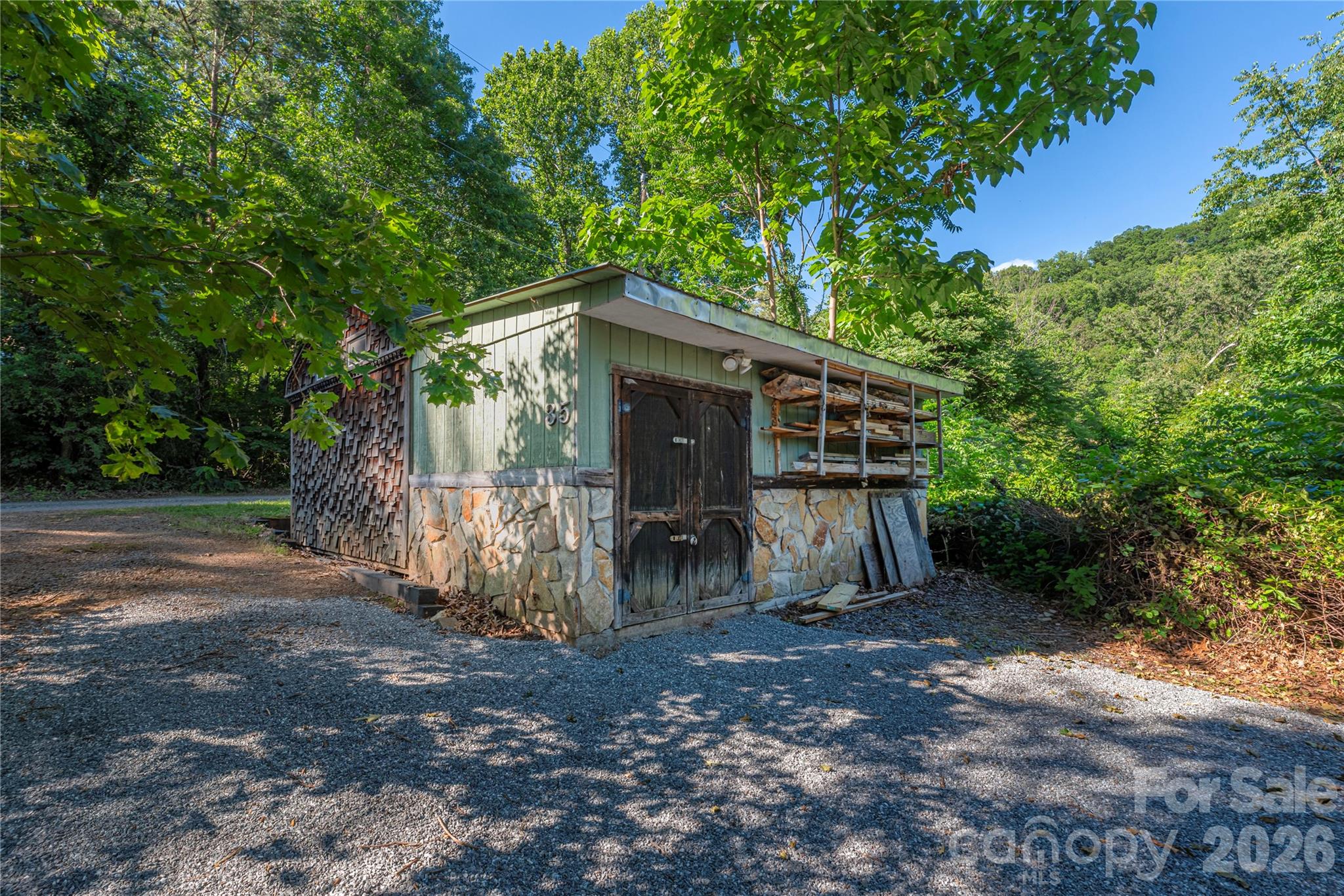 35 McKinney Road — Asheville