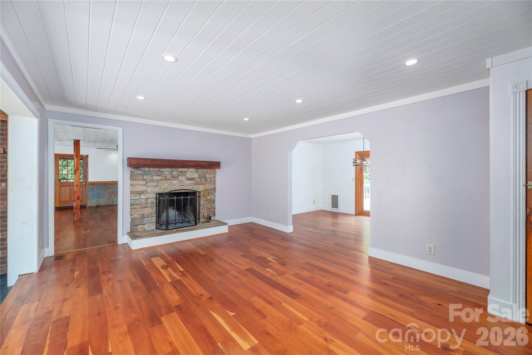 35 McKinney Road — Asheville