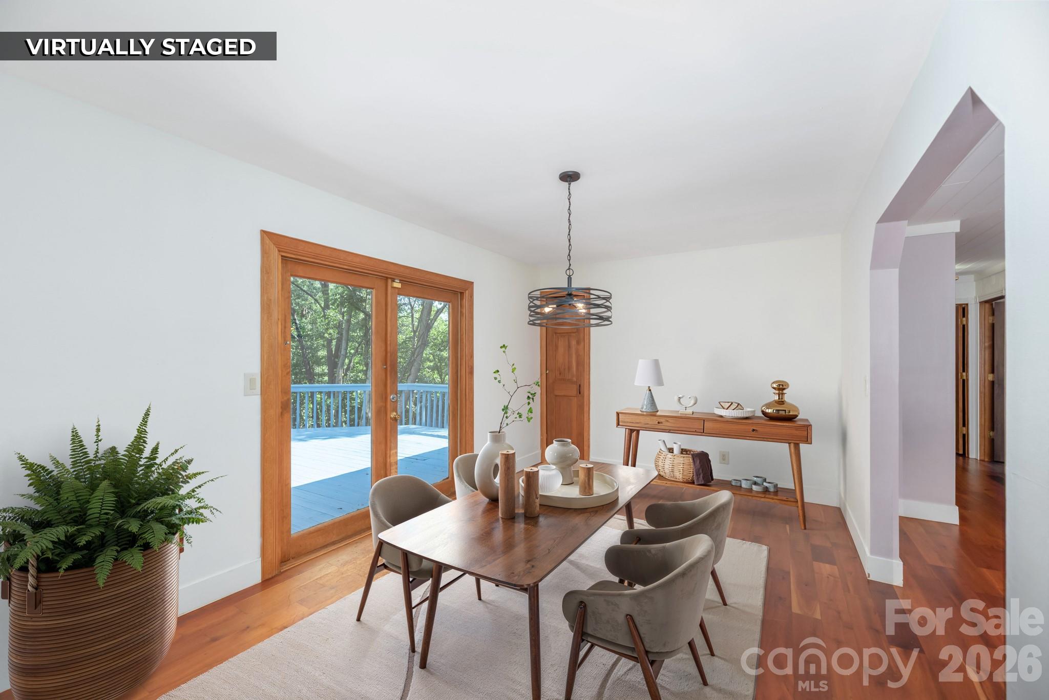 35 McKinney Road — Asheville