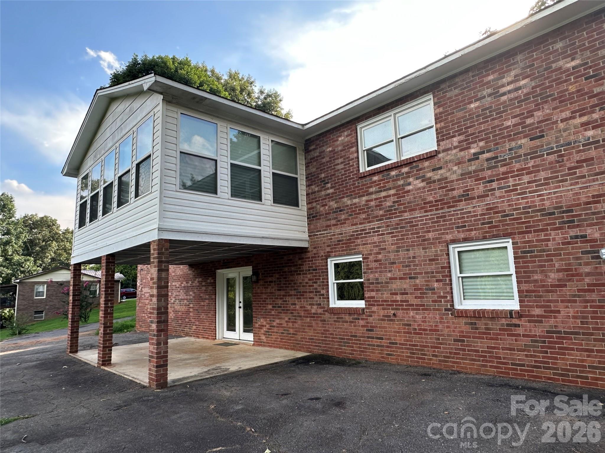 5212 Walter Starnes Place — Granite Falls