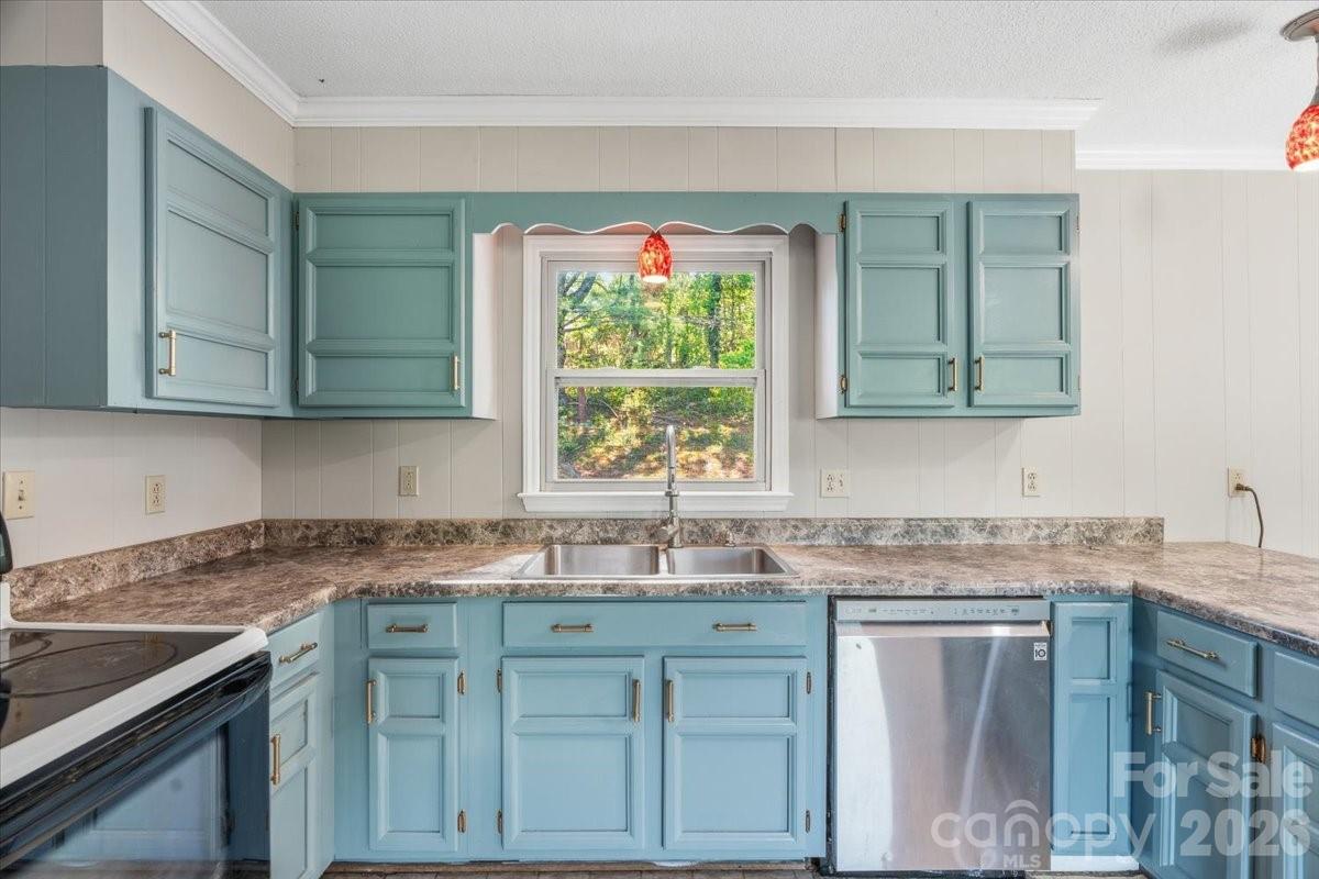 14 Jack Sullins Road — Spruce Pine