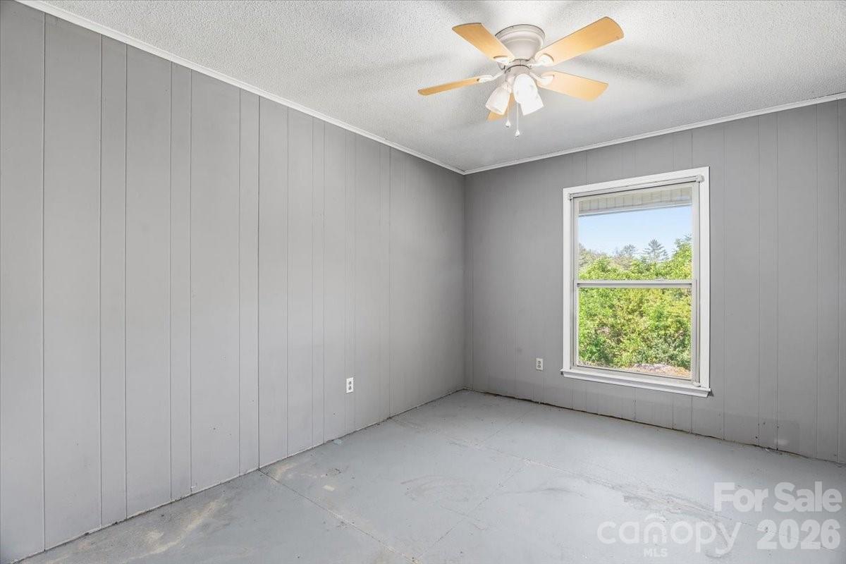14 Jack Sullins Road — Spruce Pine