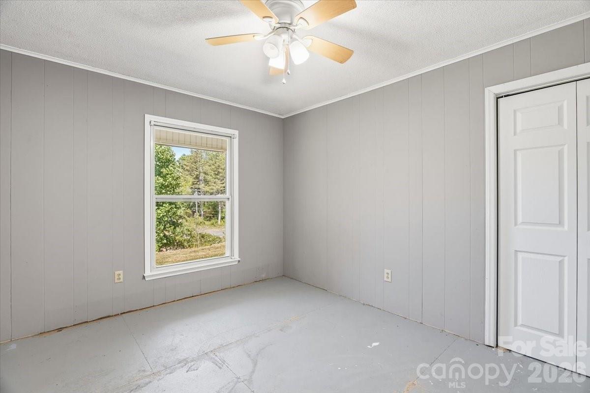 14 Jack Sullins Road — Spruce Pine