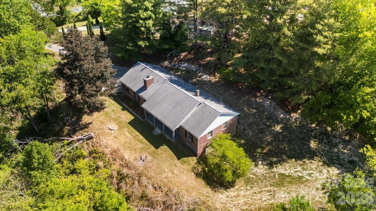 14 Jack Sullins Road — Spruce Pine