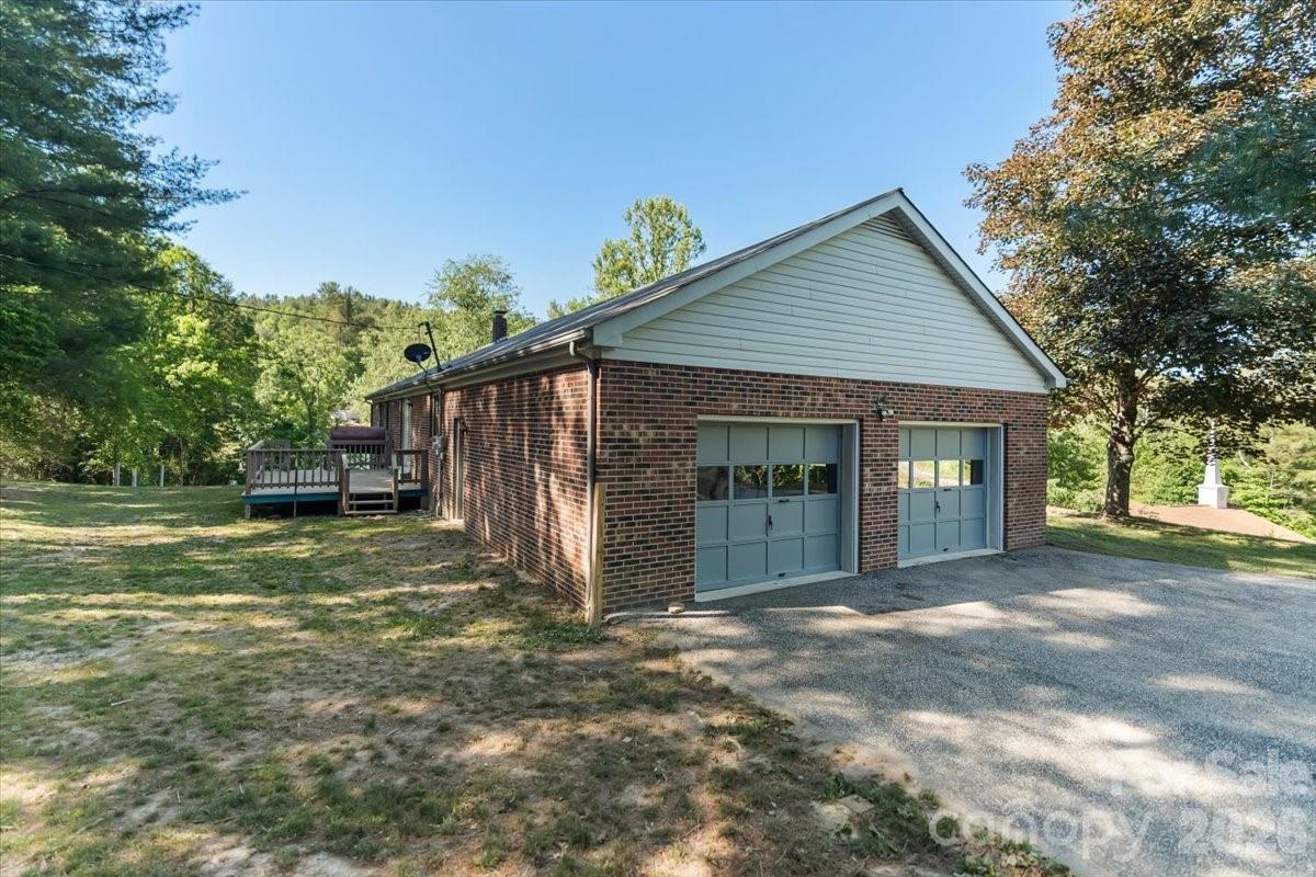 14 Jack Sullins Road — Spruce Pine