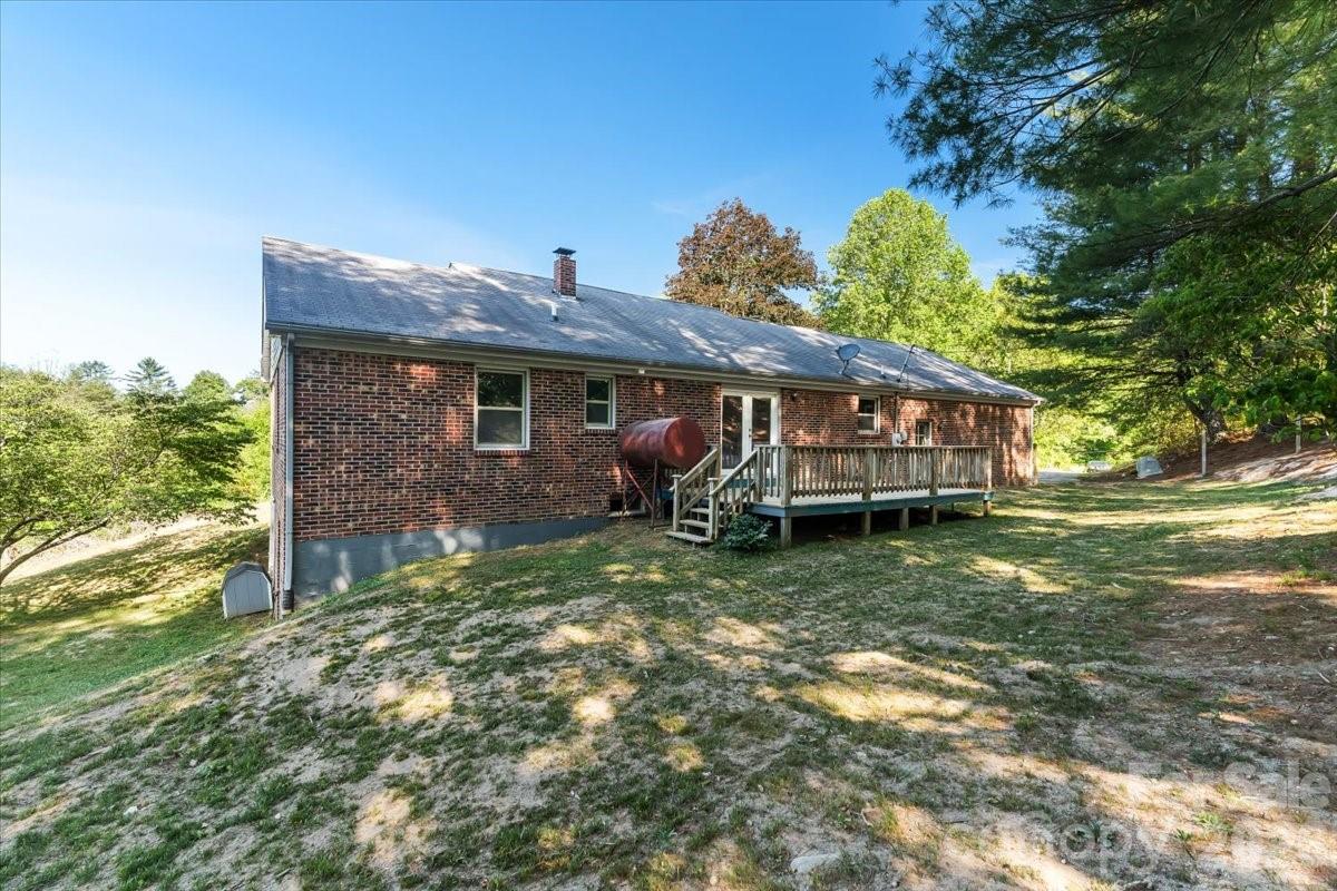 14 Jack Sullins Road — Spruce Pine
