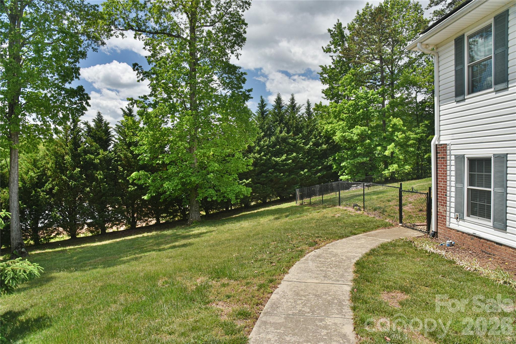 116 Kay Road — Flat Rock