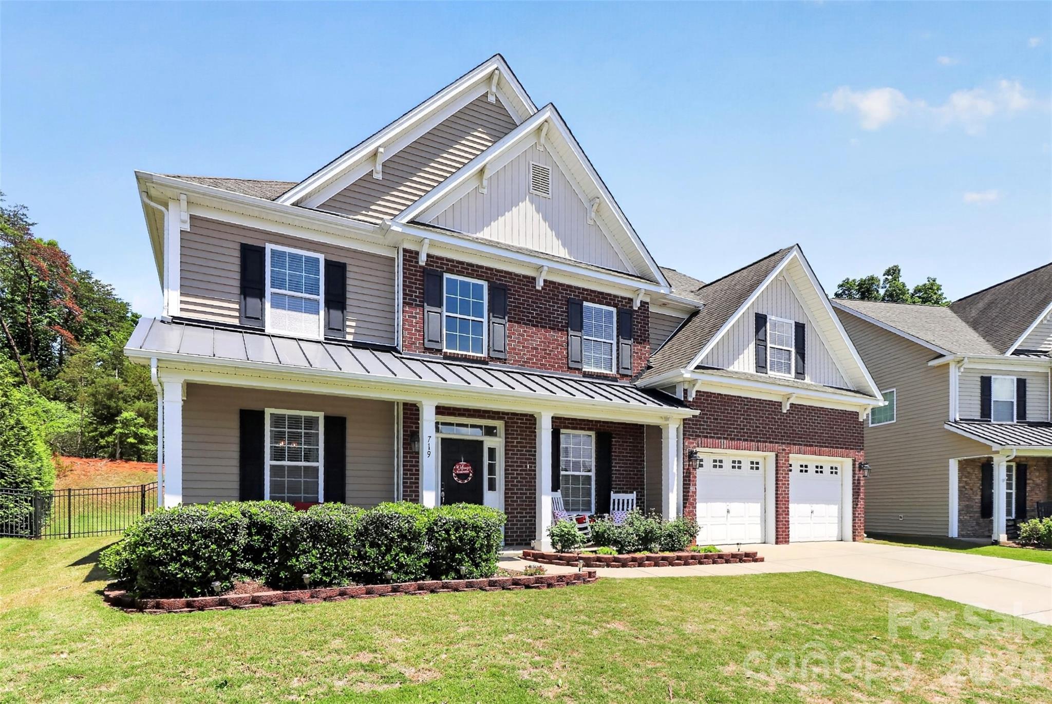 719 Fresia Drive — Tega Cay