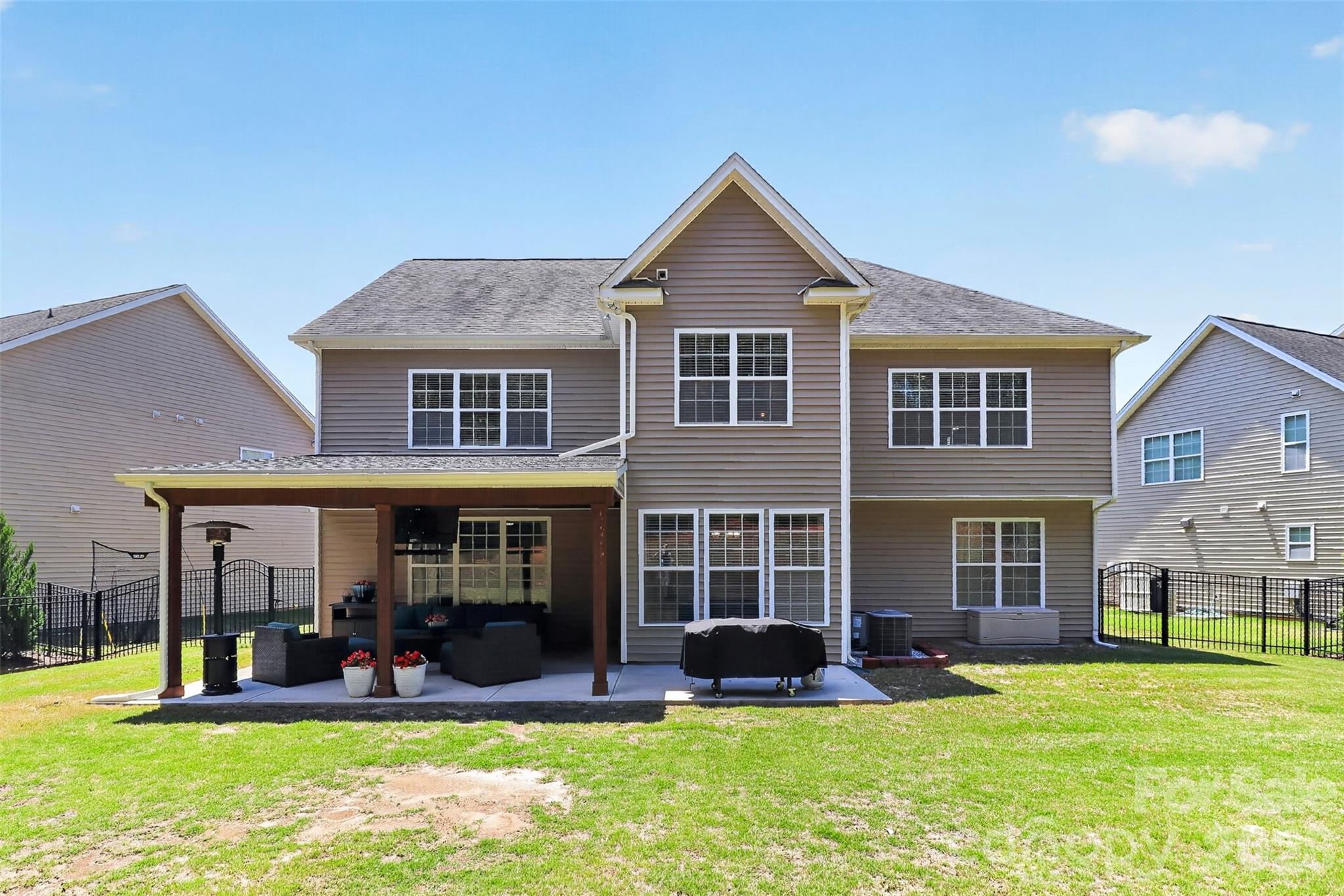 719 Fresia Drive — Tega Cay