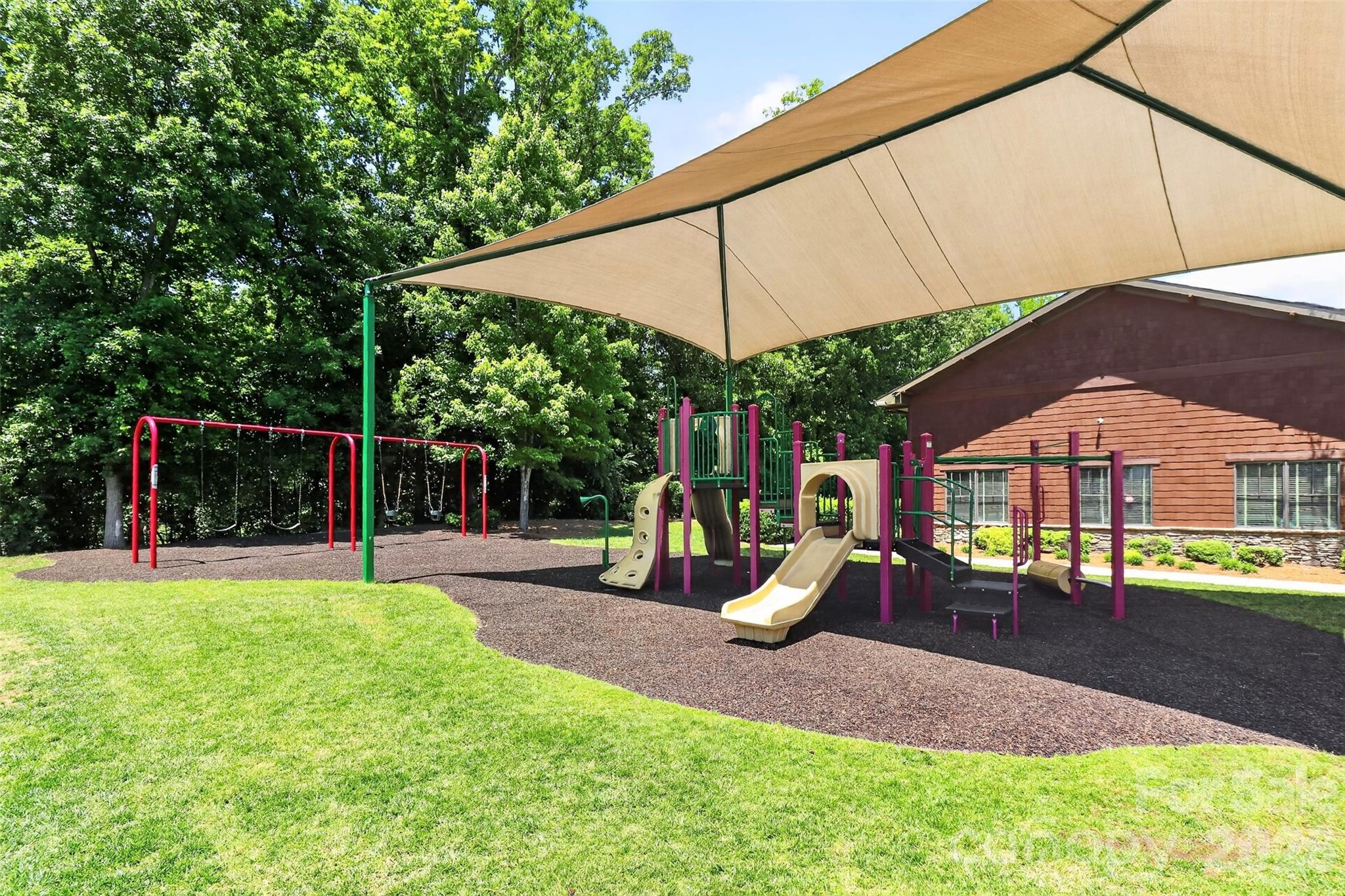719 Fresia Drive — Tega Cay