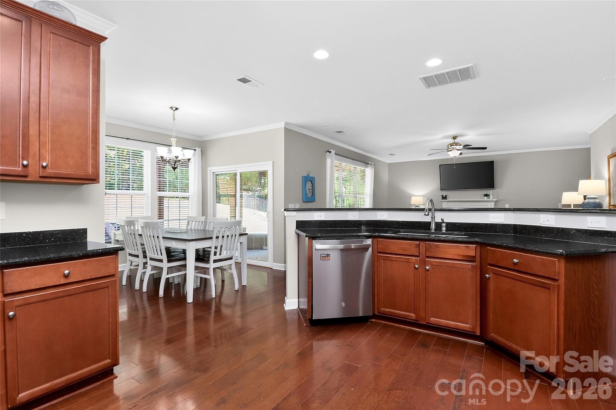 719 Fresia Drive — Tega Cay