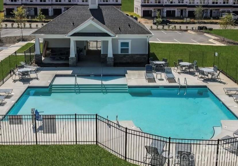 3939 Townes Boulevard — Terrell