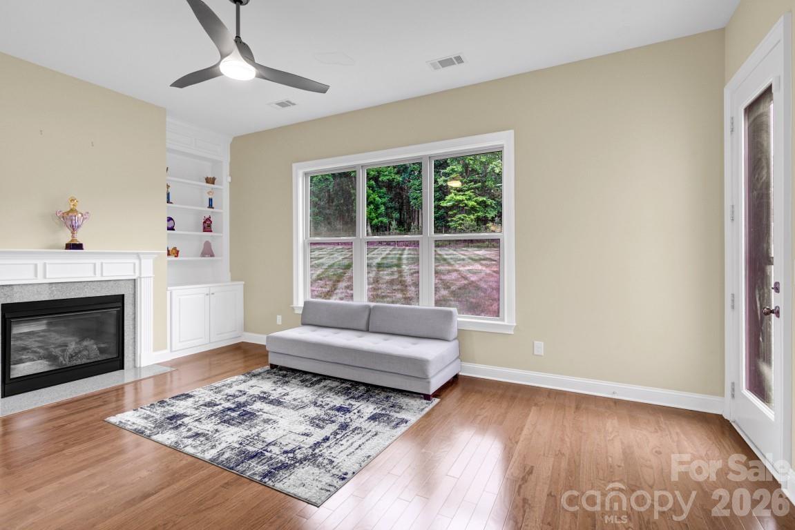 125 Leeward Shoals Lane — Mooresville