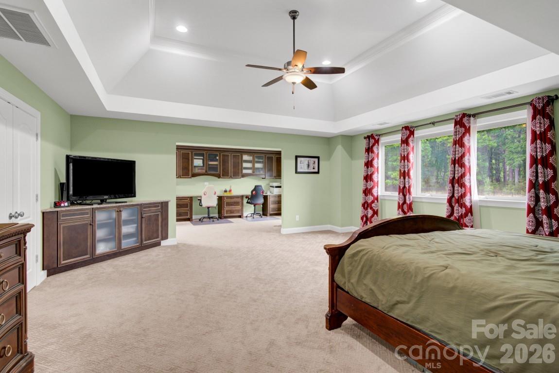 125 Leeward Shoals Lane — Mooresville