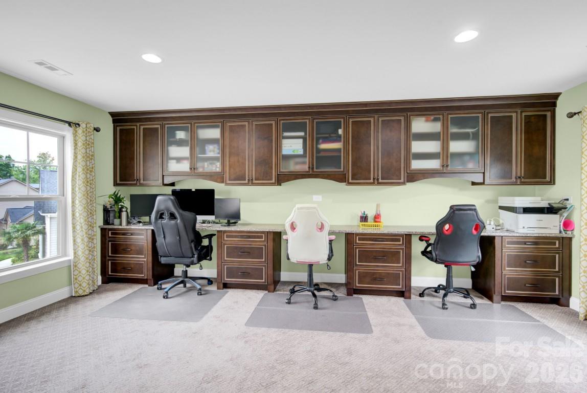 125 Leeward Shoals Lane — Mooresville