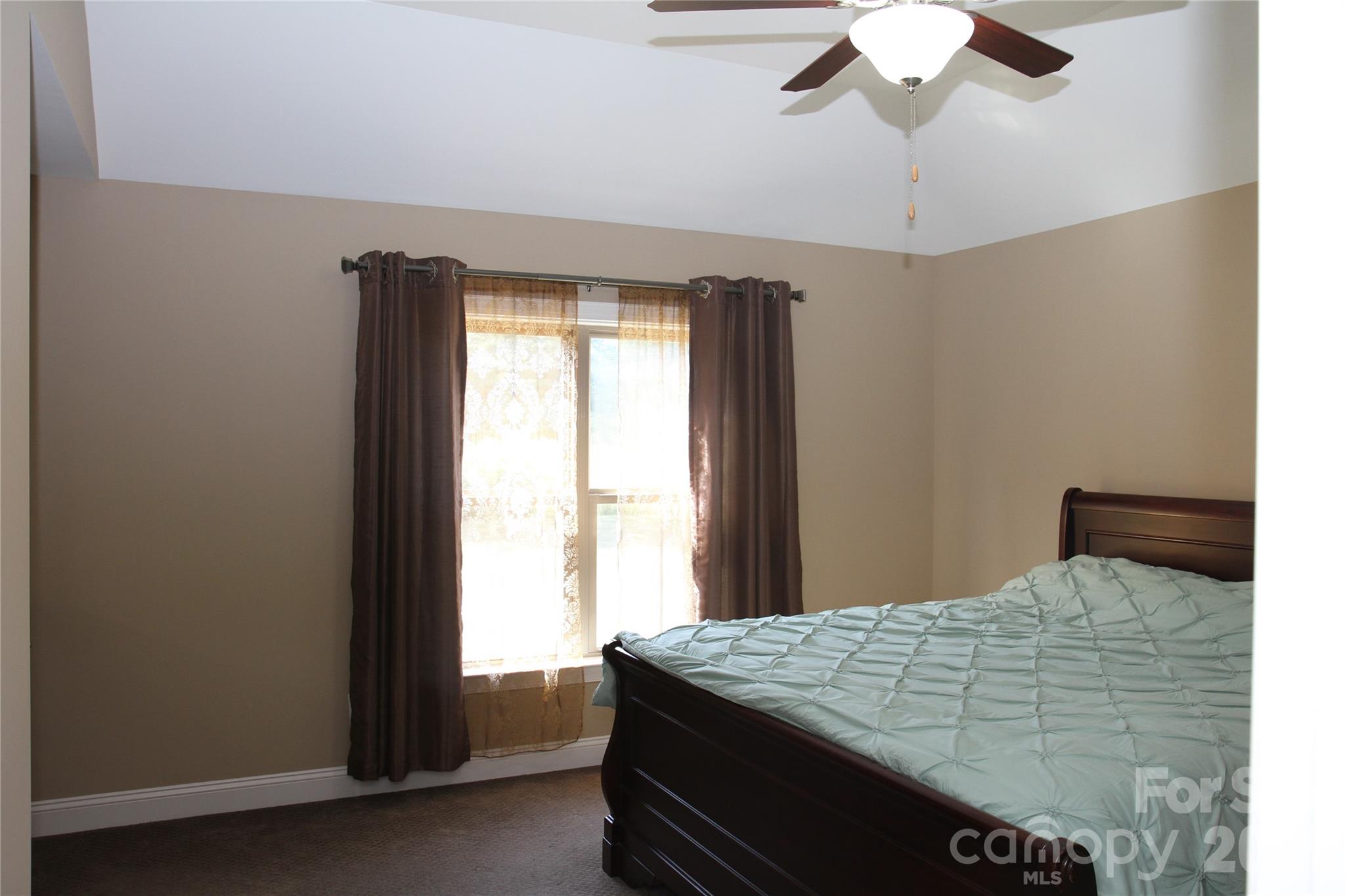 125 Leeward Shoals Lane — Mooresville
