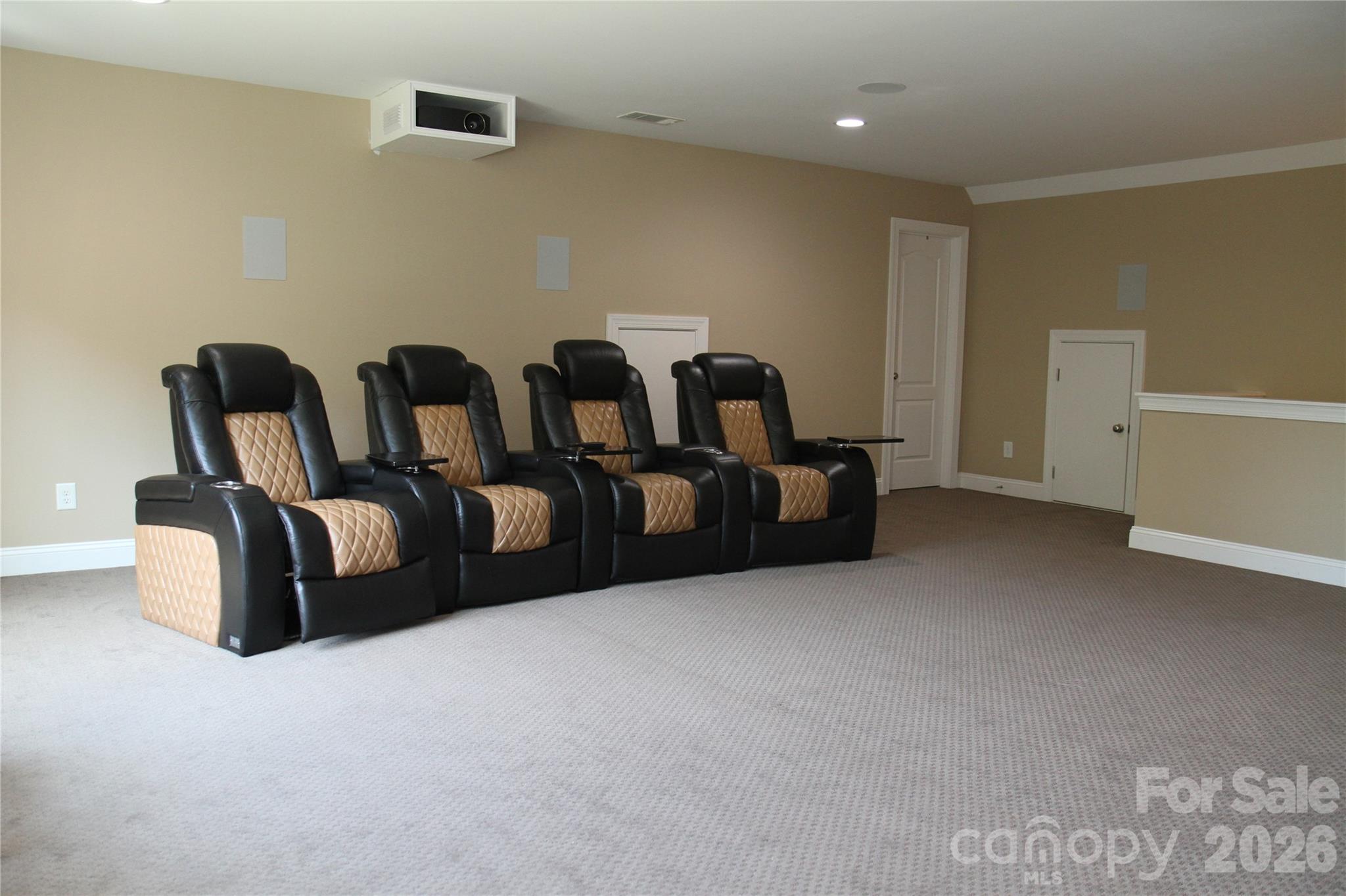 125 Leeward Shoals Lane — Mooresville