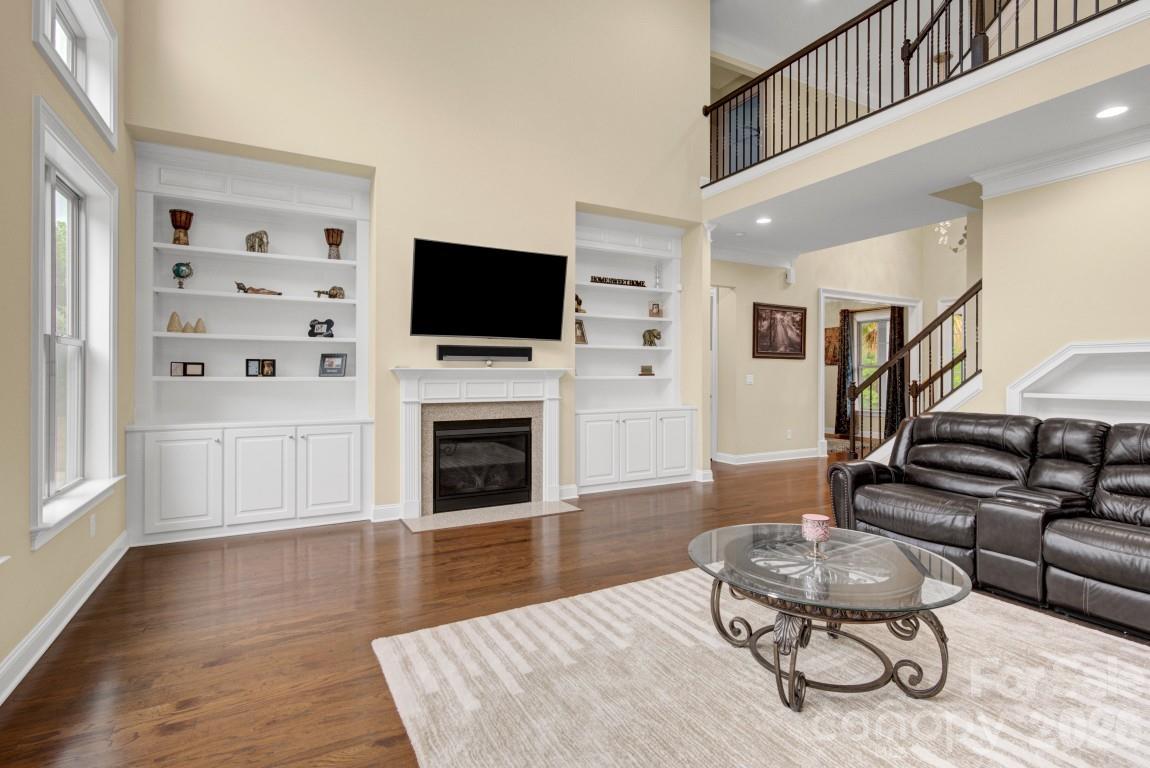 125 Leeward Shoals Lane — Mooresville
