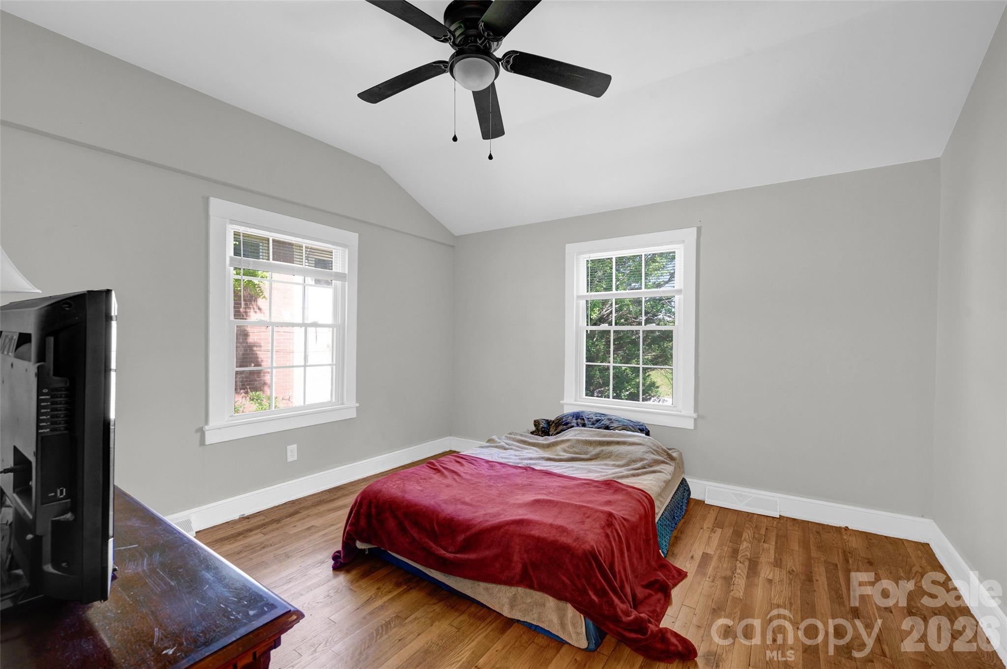723 F Avenue SE — Hickory