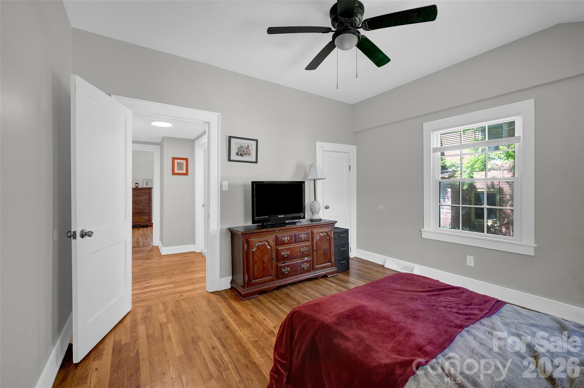 723 F Avenue SE — Hickory