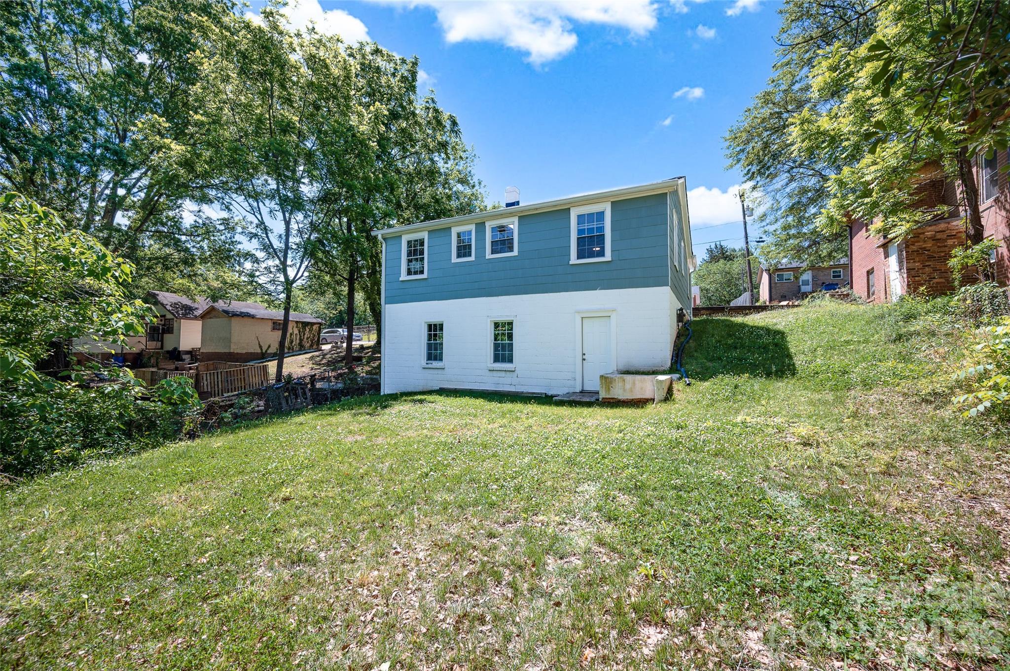 723 F Avenue SE — Hickory