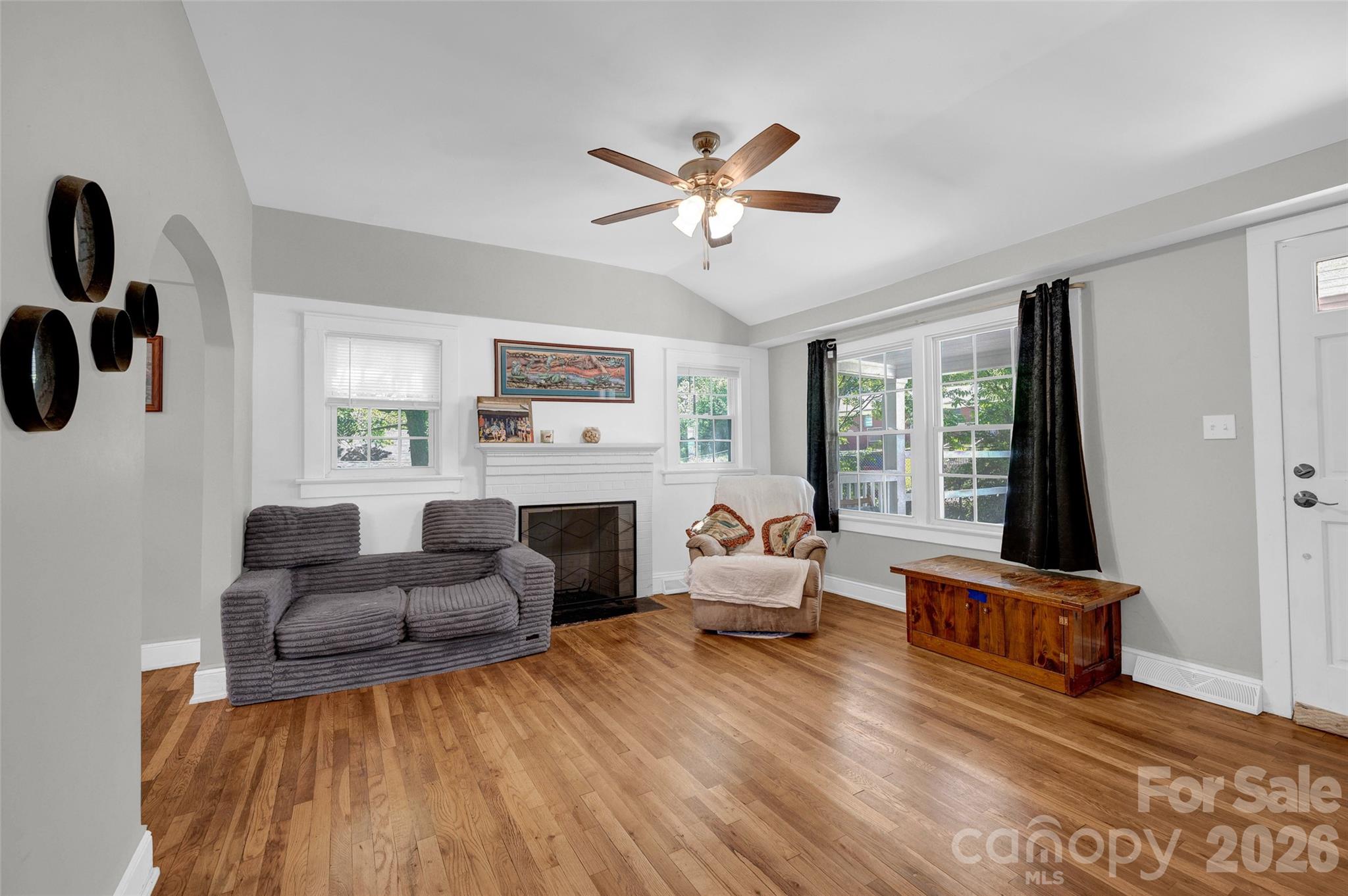 723 F Avenue SE — Hickory