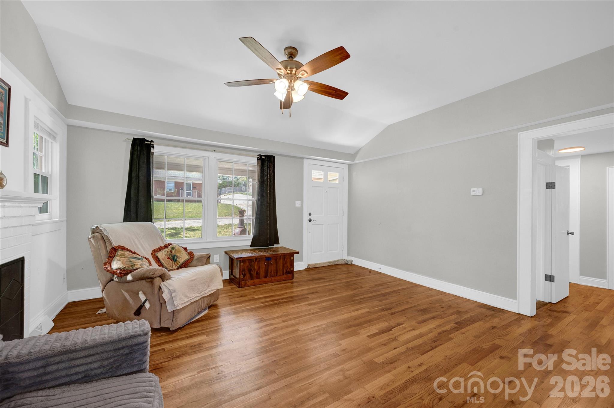 723 F Avenue SE — Hickory