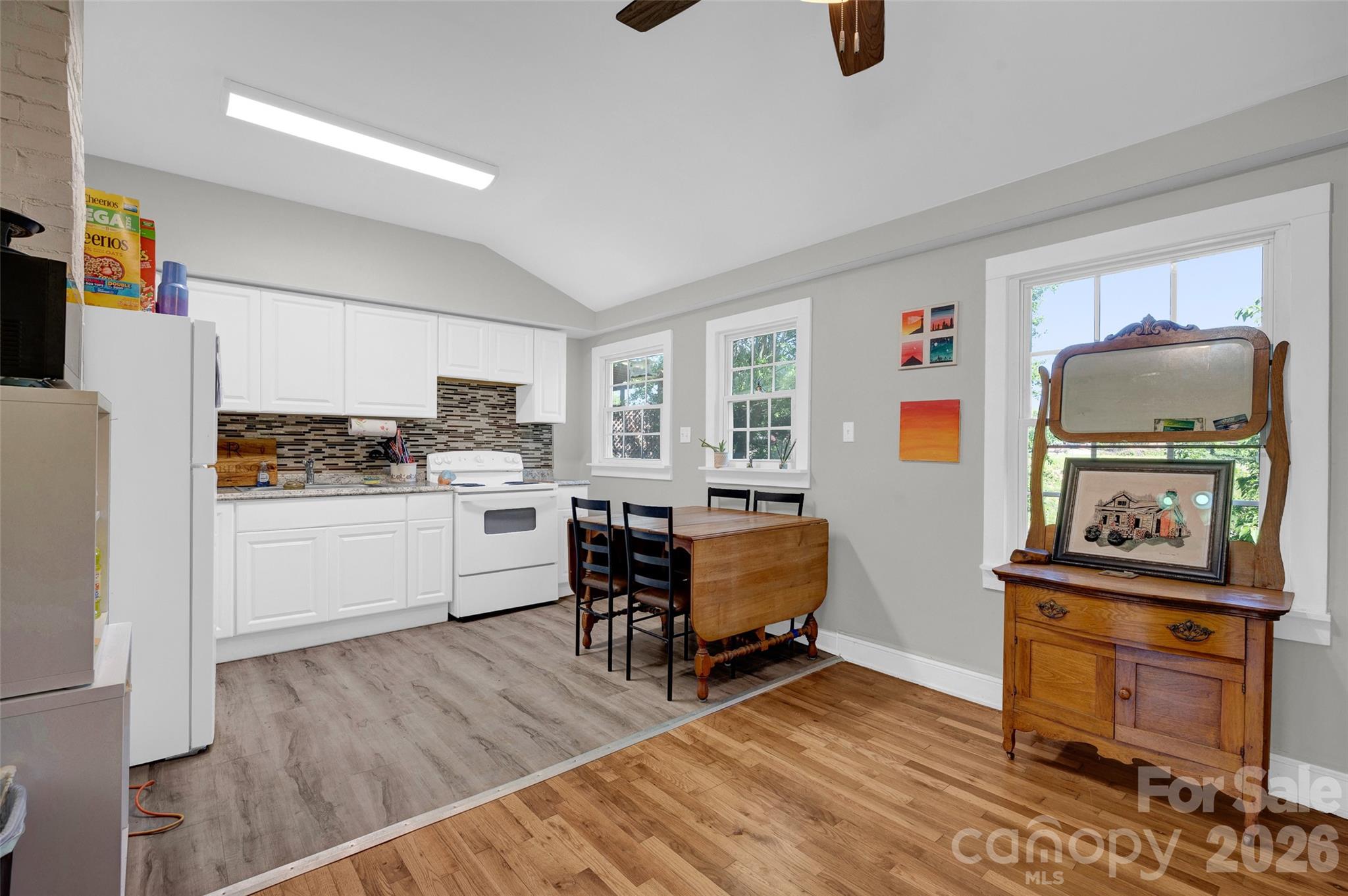 723 F Avenue SE — Hickory