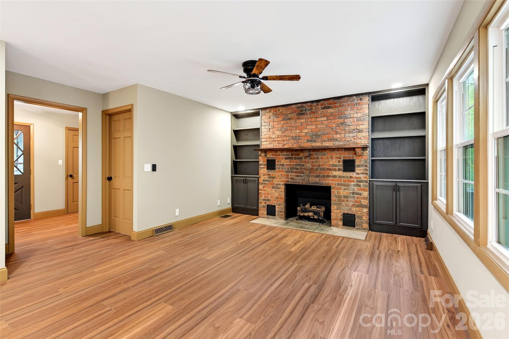 3781 S 226 Highway — Bakersville