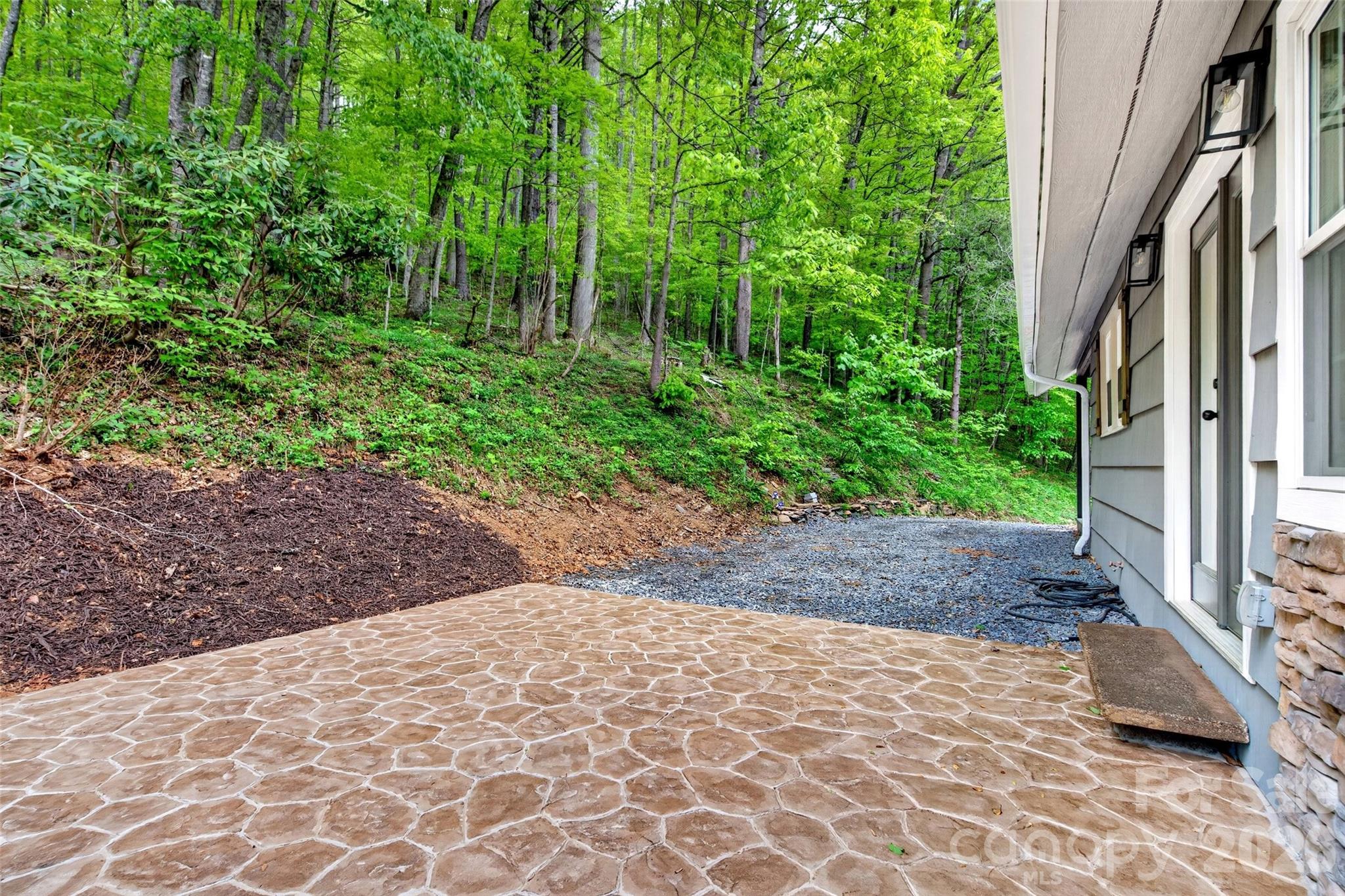 3781 S 226 Highway — Bakersville
