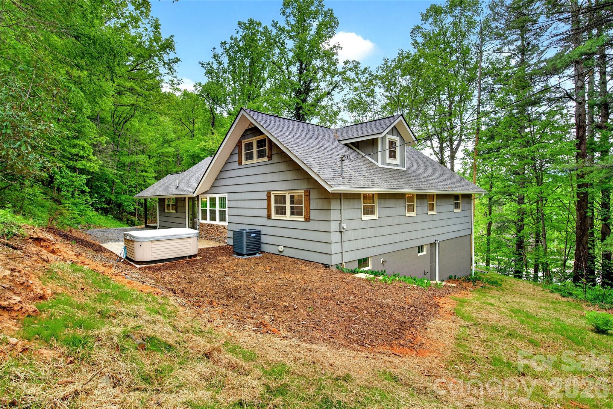 3781 S 226 Highway — Bakersville