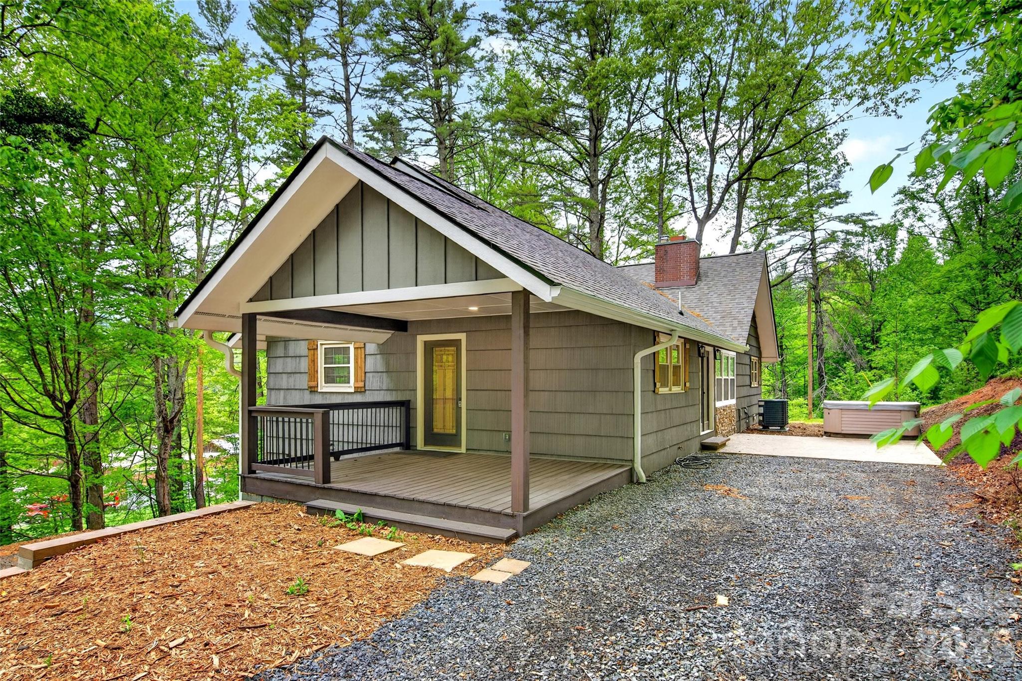 3781 S 226 Highway — Bakersville