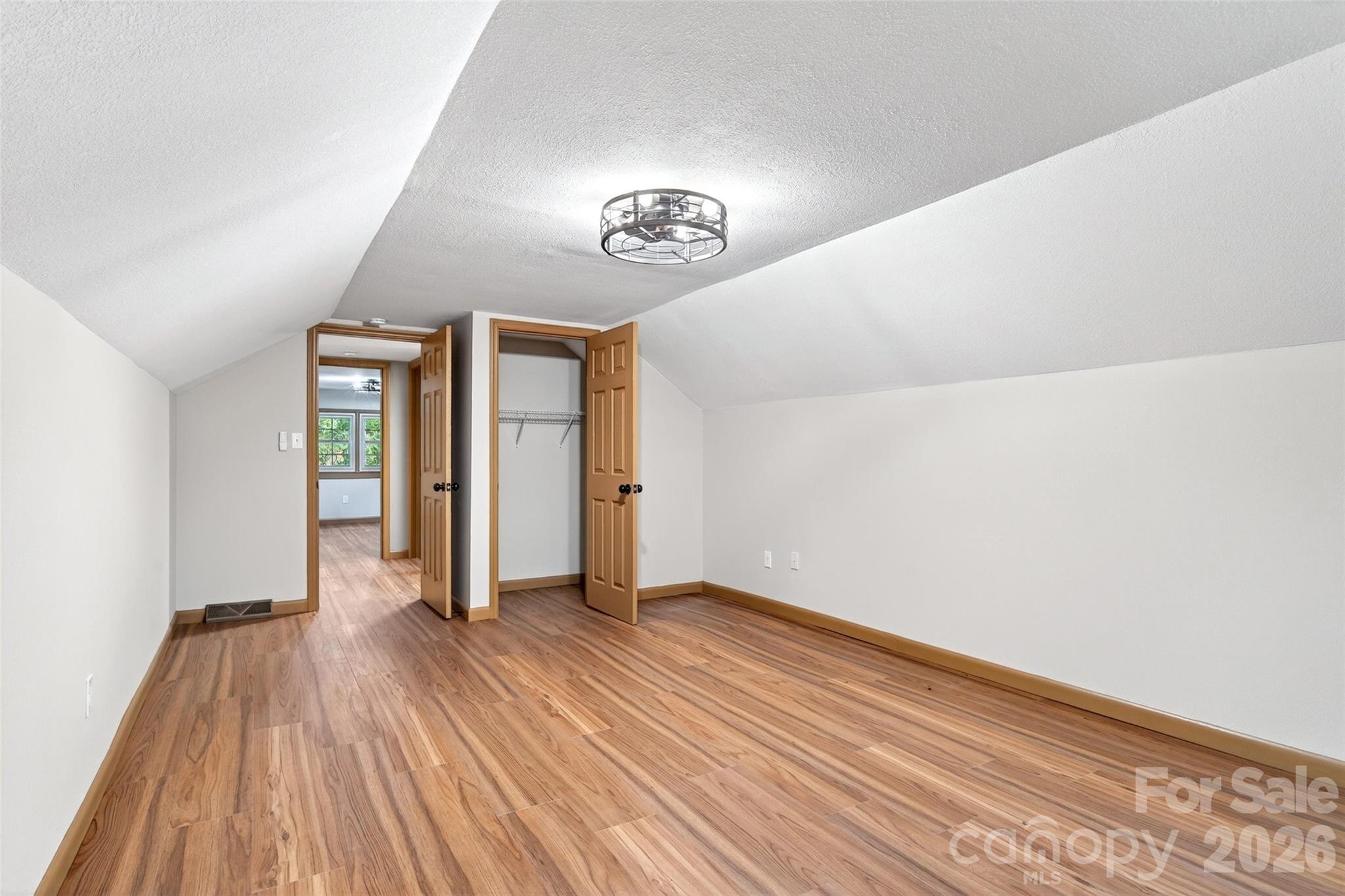 3781 S 226 Highway — Bakersville