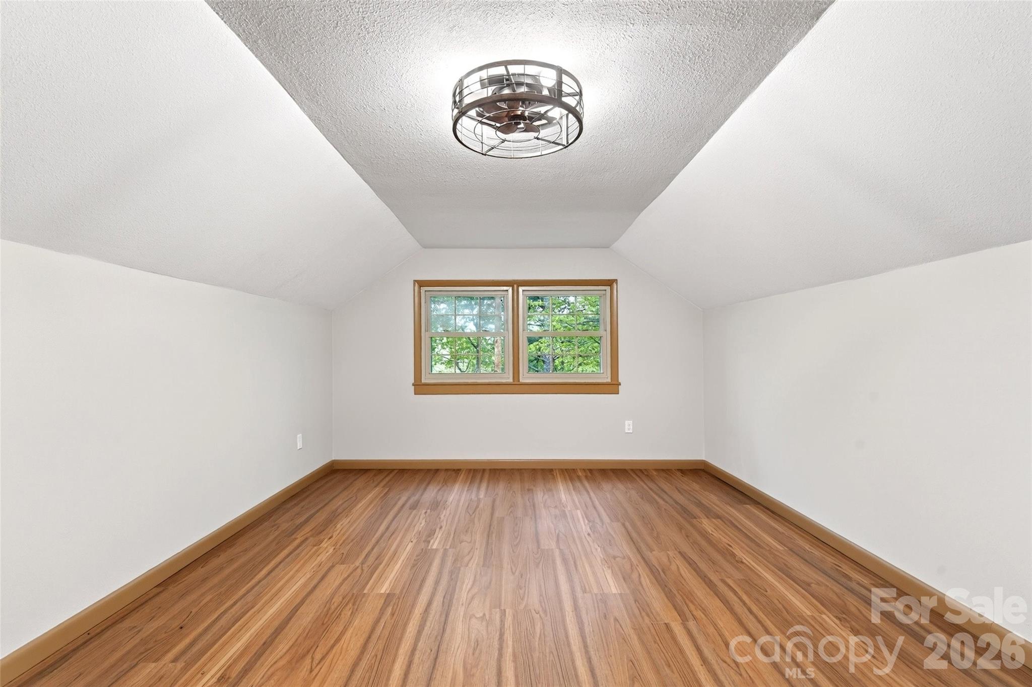 3781 S 226 Highway — Bakersville