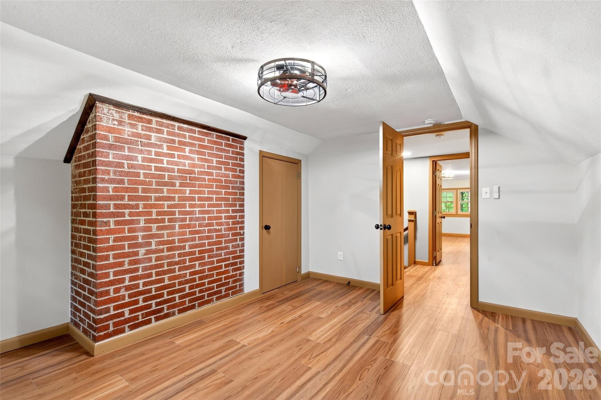 3781 S 226 Highway — Bakersville