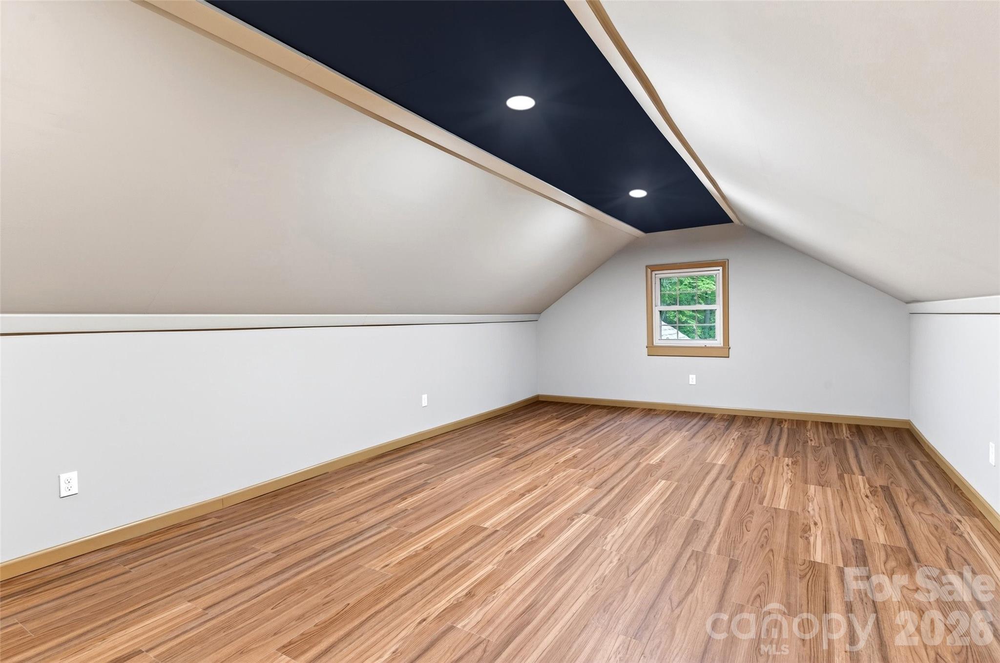 3781 S 226 Highway — Bakersville