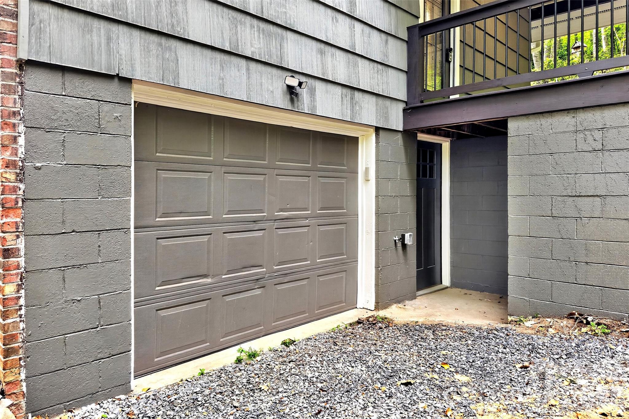 3781 S 226 Highway — Bakersville