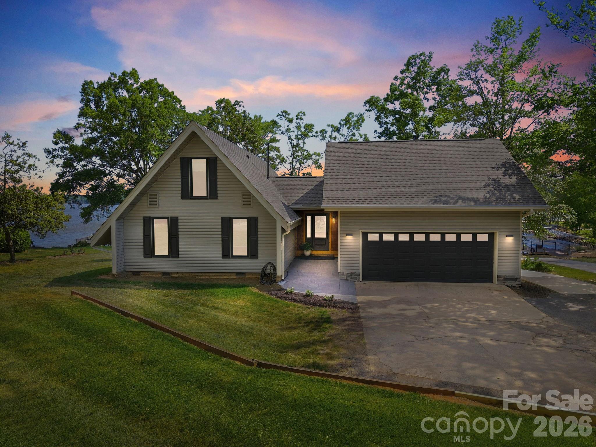 450 Mainsail Road — Salisbury