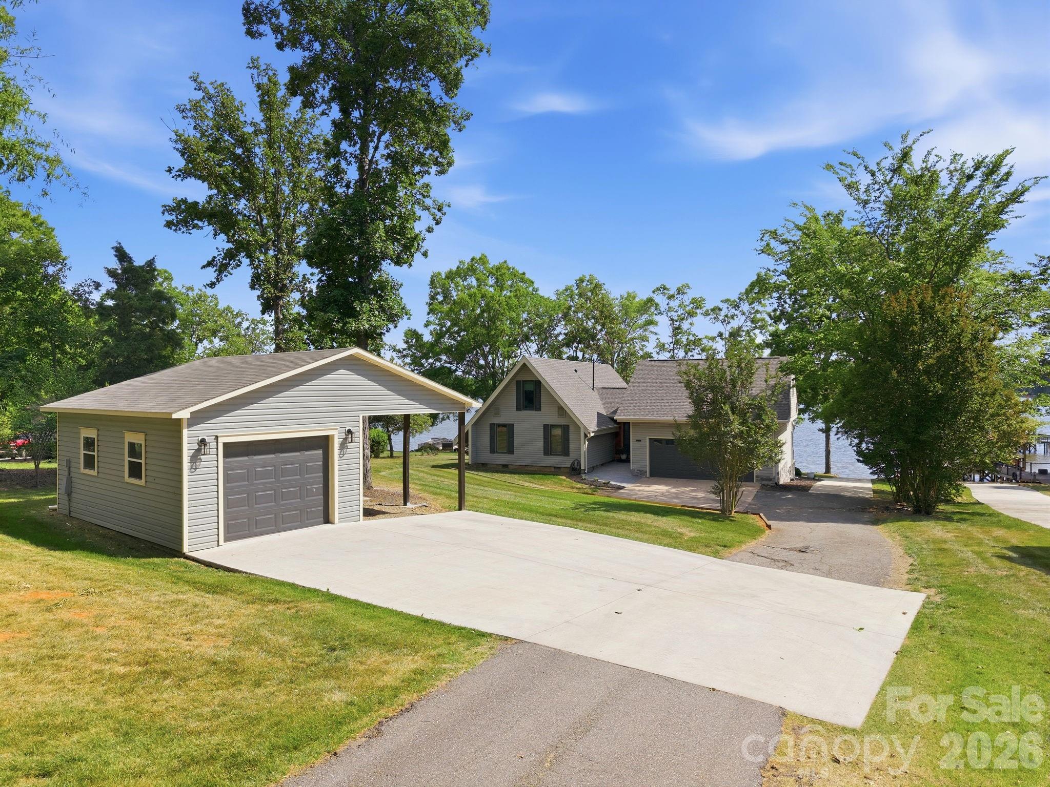 450 Mainsail Road — Salisbury