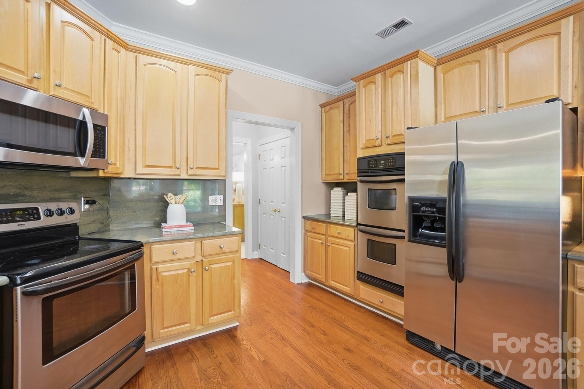 7126 Weddington Brook Drive — Matthews