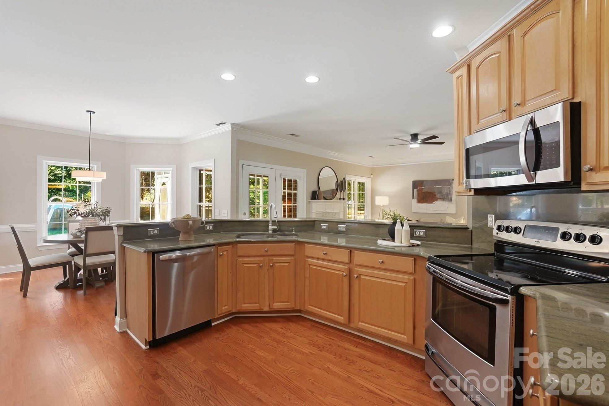 7126 Weddington Brook Drive — Matthews