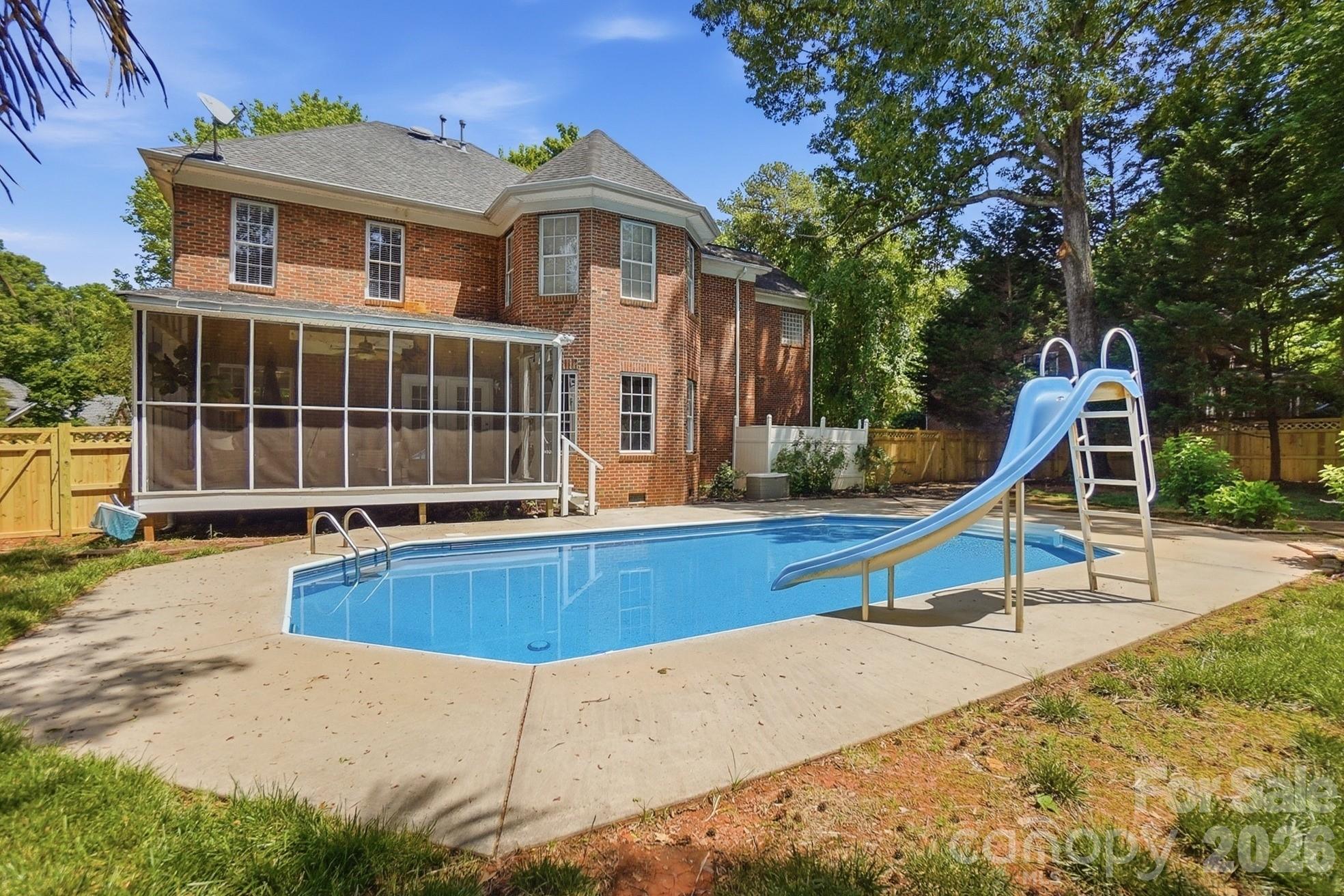 7126 Weddington Brook Drive — Matthews