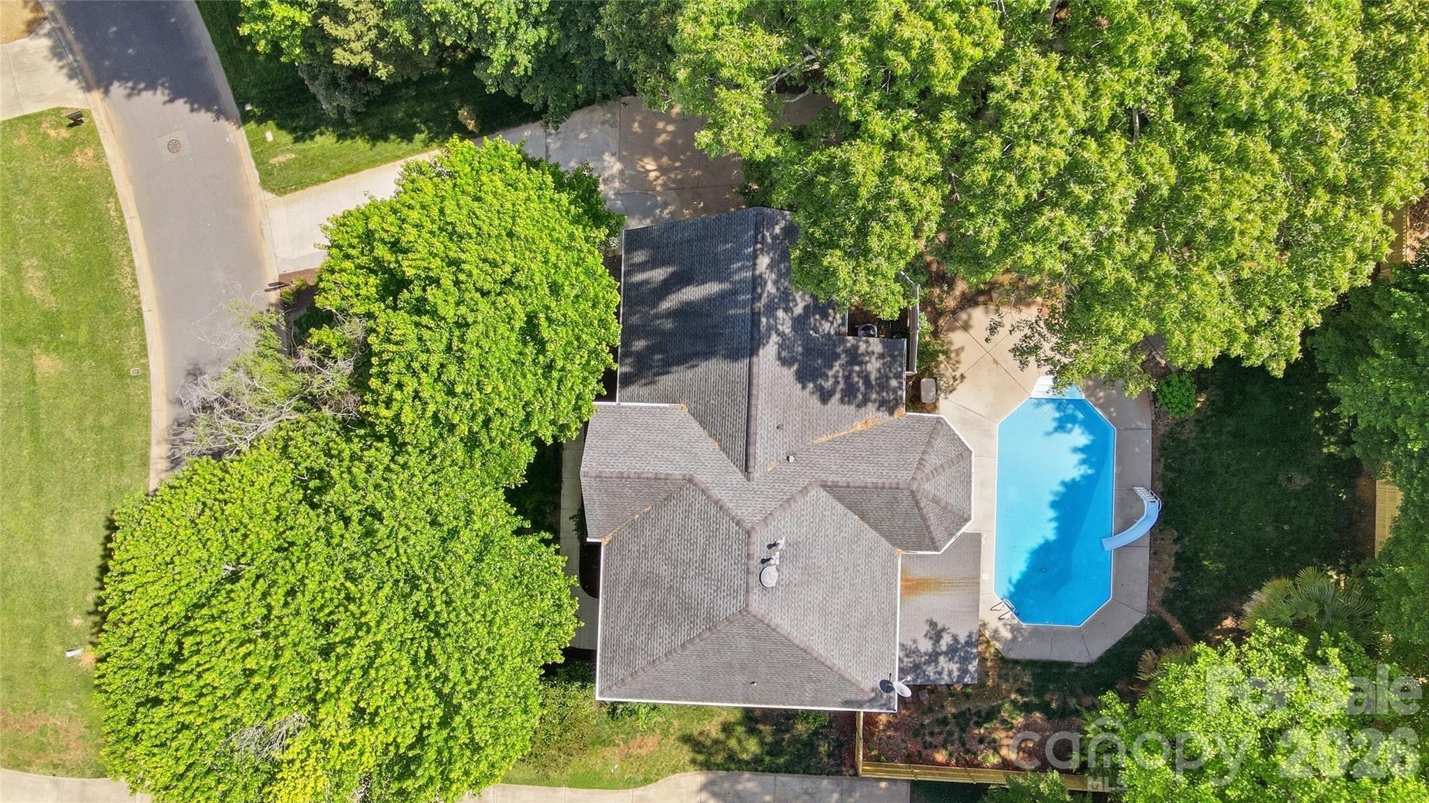 7126 Weddington Brook Drive — Matthews