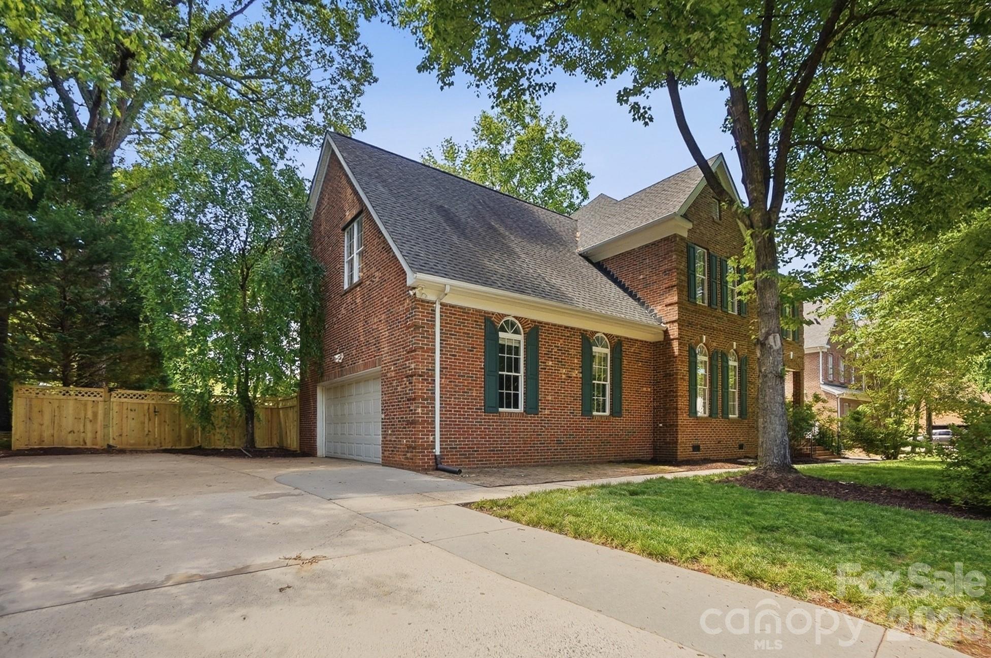 7126 Weddington Brook Drive — Matthews